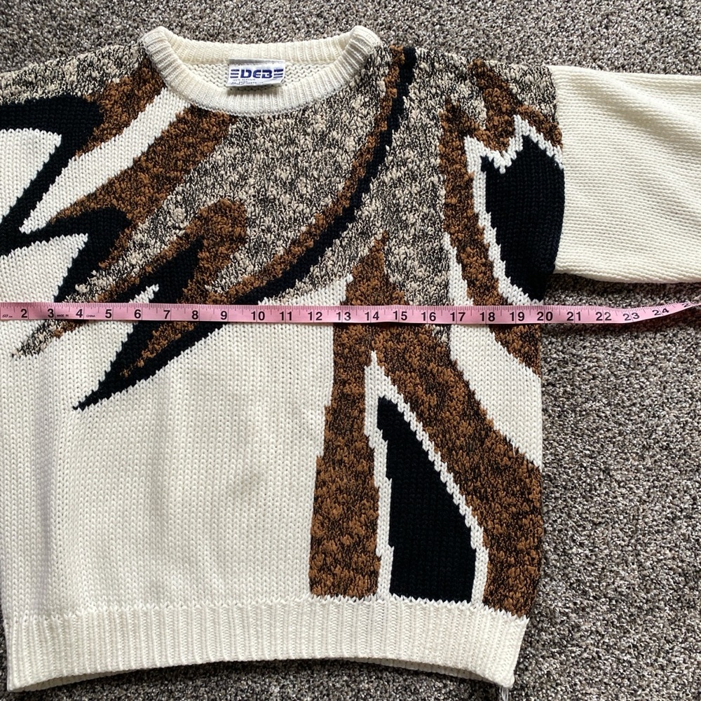 VTG DEB Patterned Sweater - Picture 5 of 7